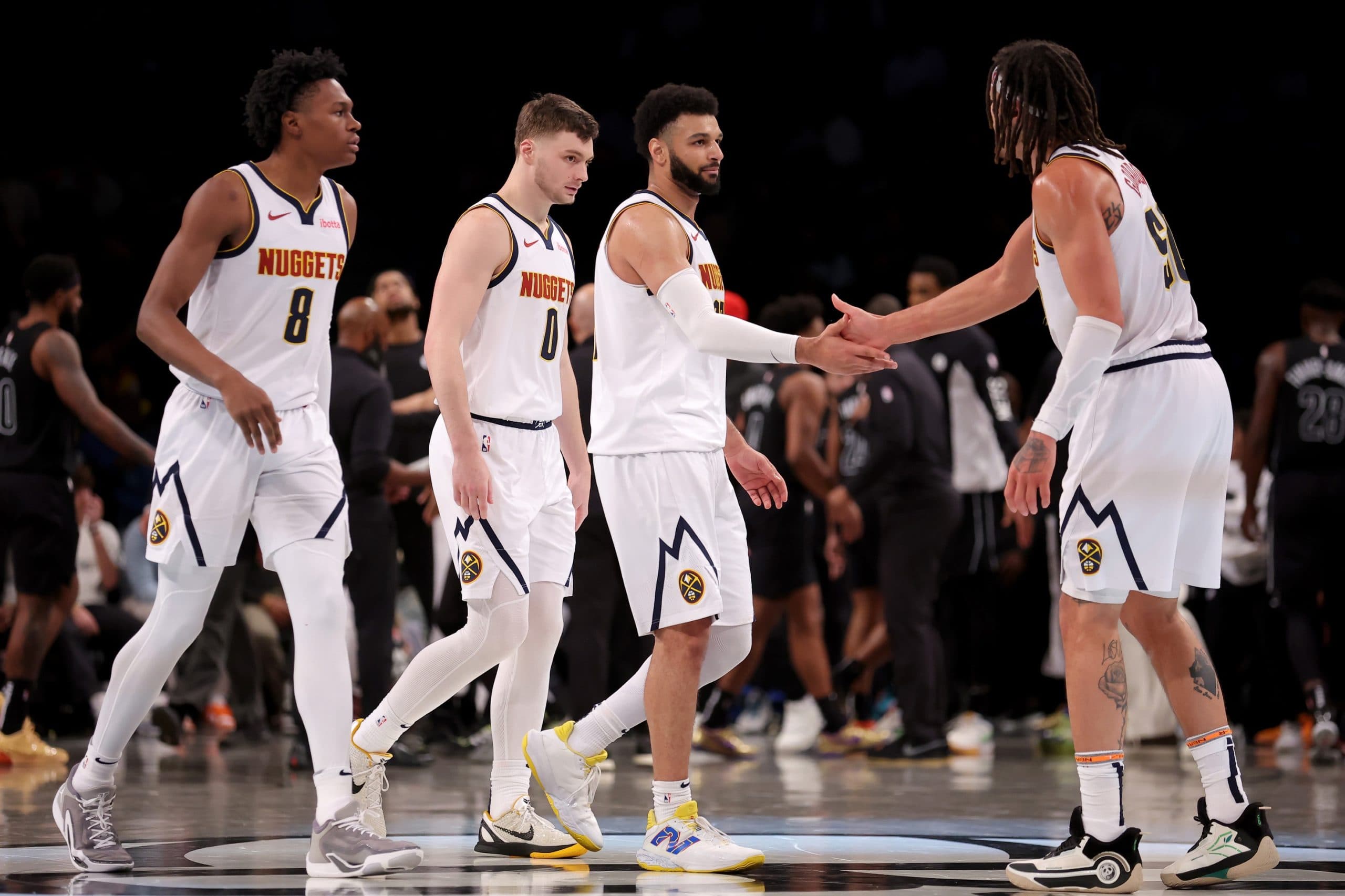 Les Nuggets prêts à sacrifier un ailier pour conserver Peyton Watson ?