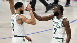 Jayson Tatum revient sur sa relation avec Jaylen Brown après son transfert aux 76ers et répond aux nombreuses questions autour de leur duo.