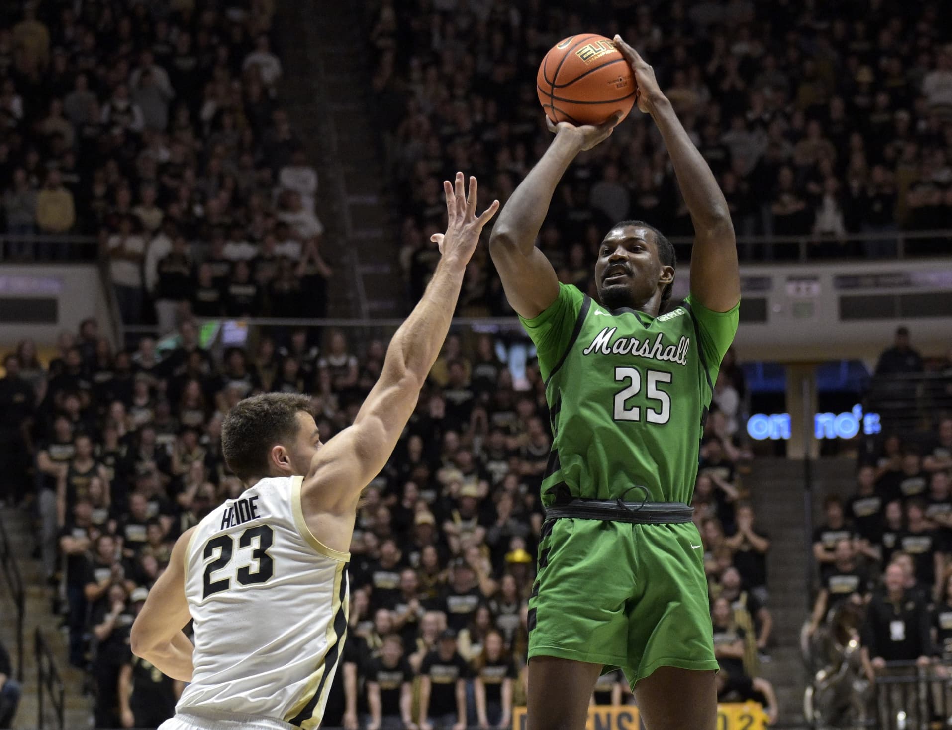 Ex-porteur d’eau au Nigéria, rookie signé deux ans : qui est le nouveau pivot de l’Élan Chalon ?
