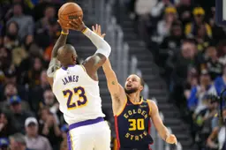 Verra-t-on un jour LeBron James et Stephen Curry faire équipe aux Warriors ?