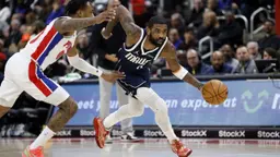 Kyrie Irving reste à Dallas malgré les prétendants. Les Pistons surveillent sa situation en vue d’un éventuel transfert en cours de saison.