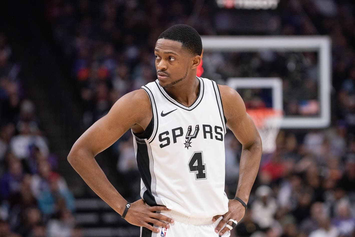 Trahi par les réseaux sociaux, De’Aaron Fox fragilisé aux Spurs ?