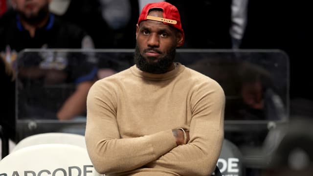 LeBron James : 4 M$ de salaire mais 400 M$ de revenus pour Philadelphie ?