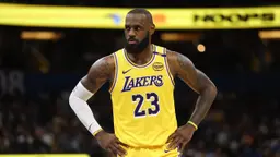 Le contrat de LeBron James avec Polymarket relance les questions sur le salary cap en NBA, peu après les sanctions infligées à Kawhi Leonard.