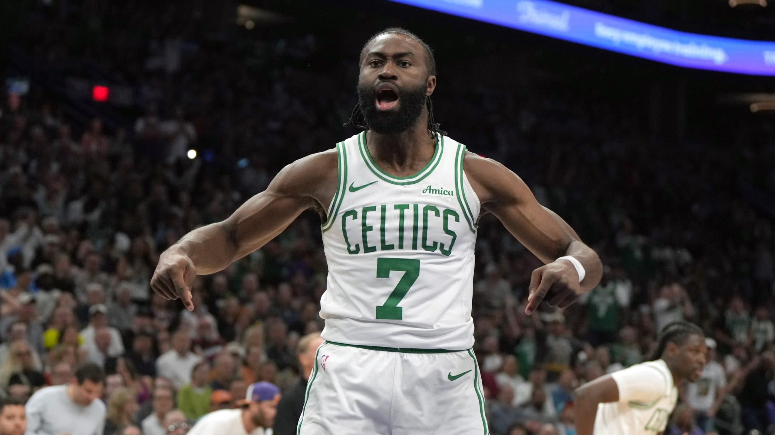 Viré, mais pas fâché : Jaylen Brown organise une immense fête d’adieu à Boston !