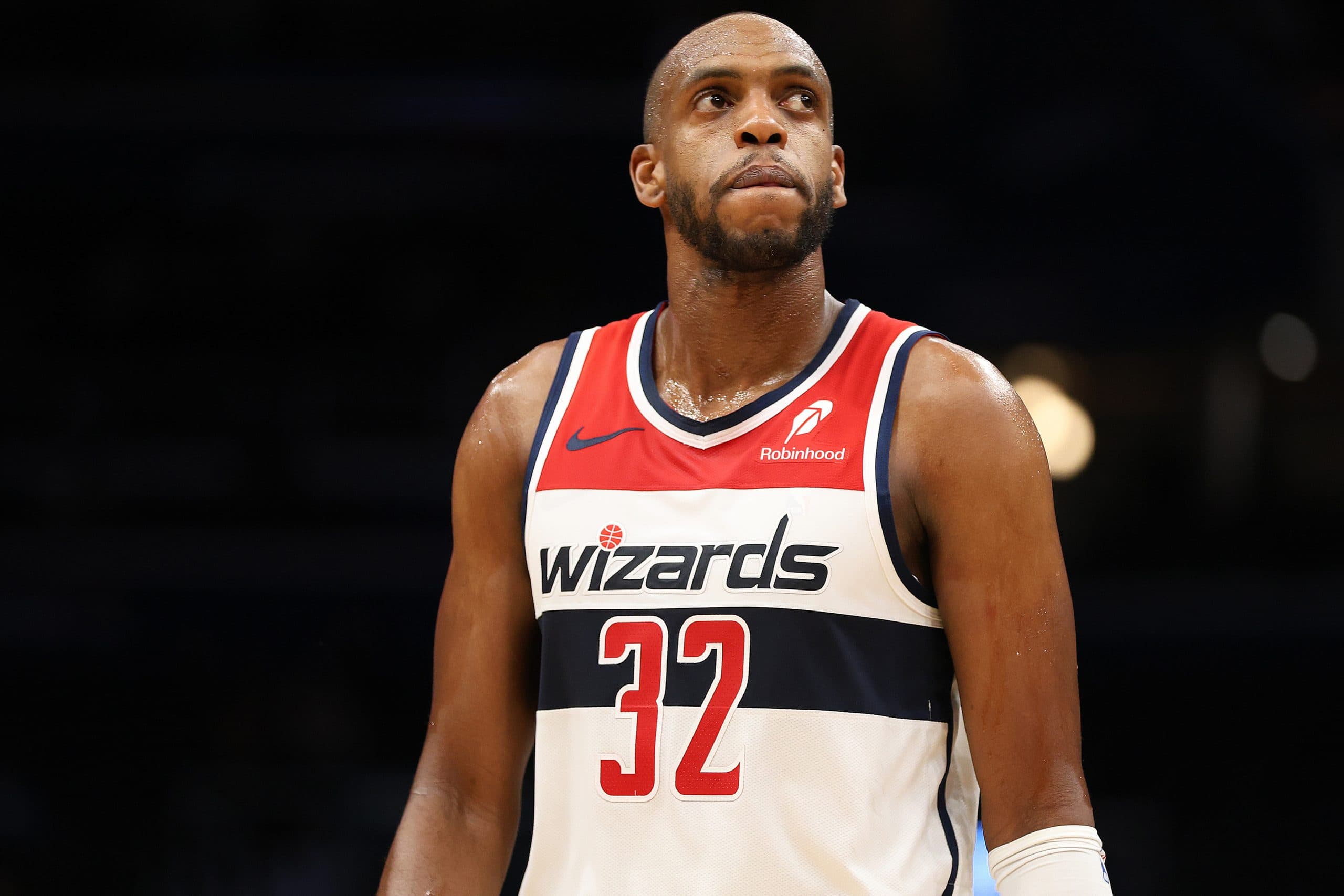 Khris Middleton active sa player option et reste aux Wizards de Washington