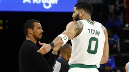 Jayson Tatum poursuit sa préparation avec les Celtics et s'est offert une séance de boxe avec son coach Joe Mazzulla avant la saison NBA.