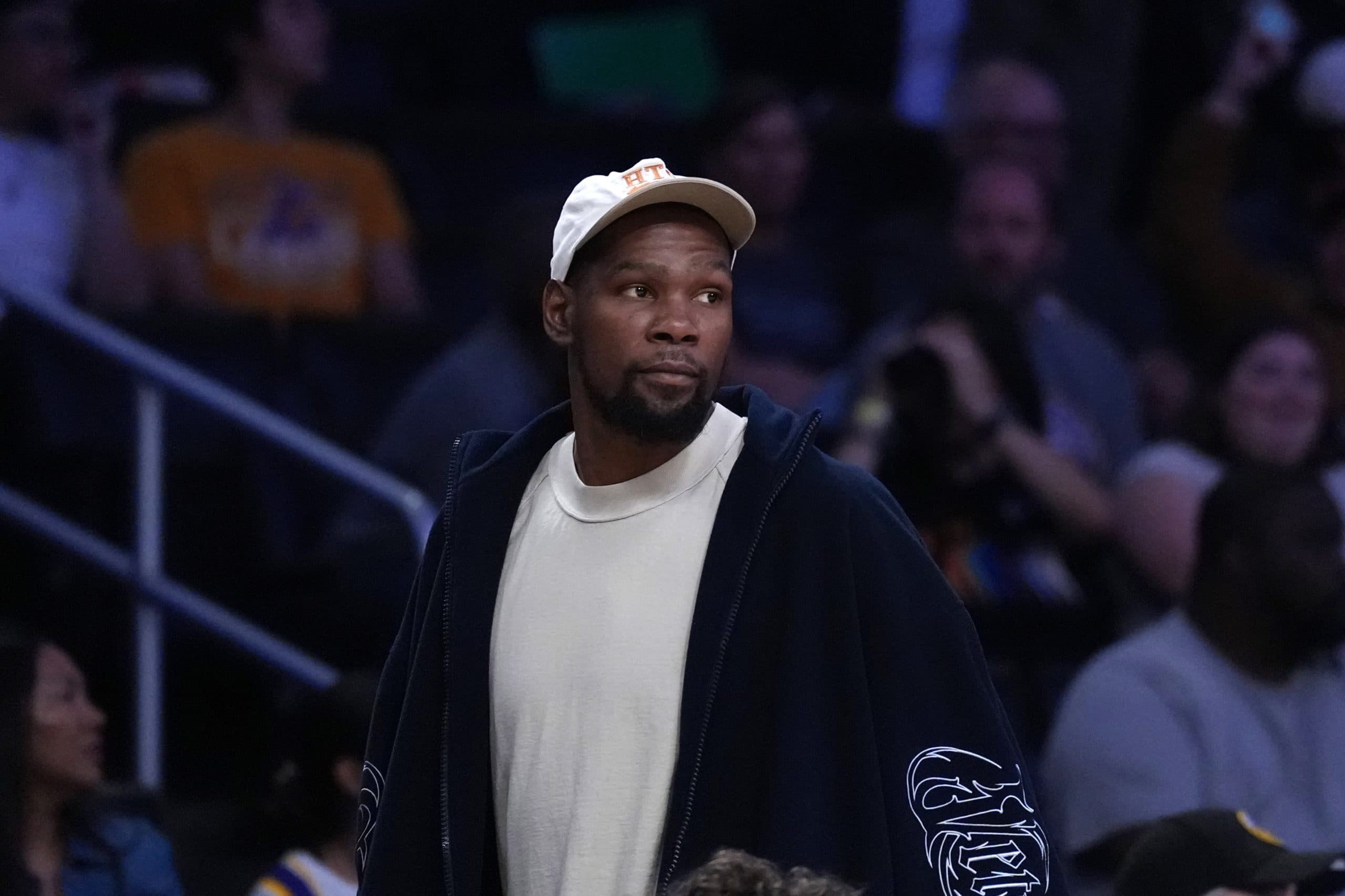 Kevin Durant renforce son investissement au PSG, en vue d’une expansion basket ?