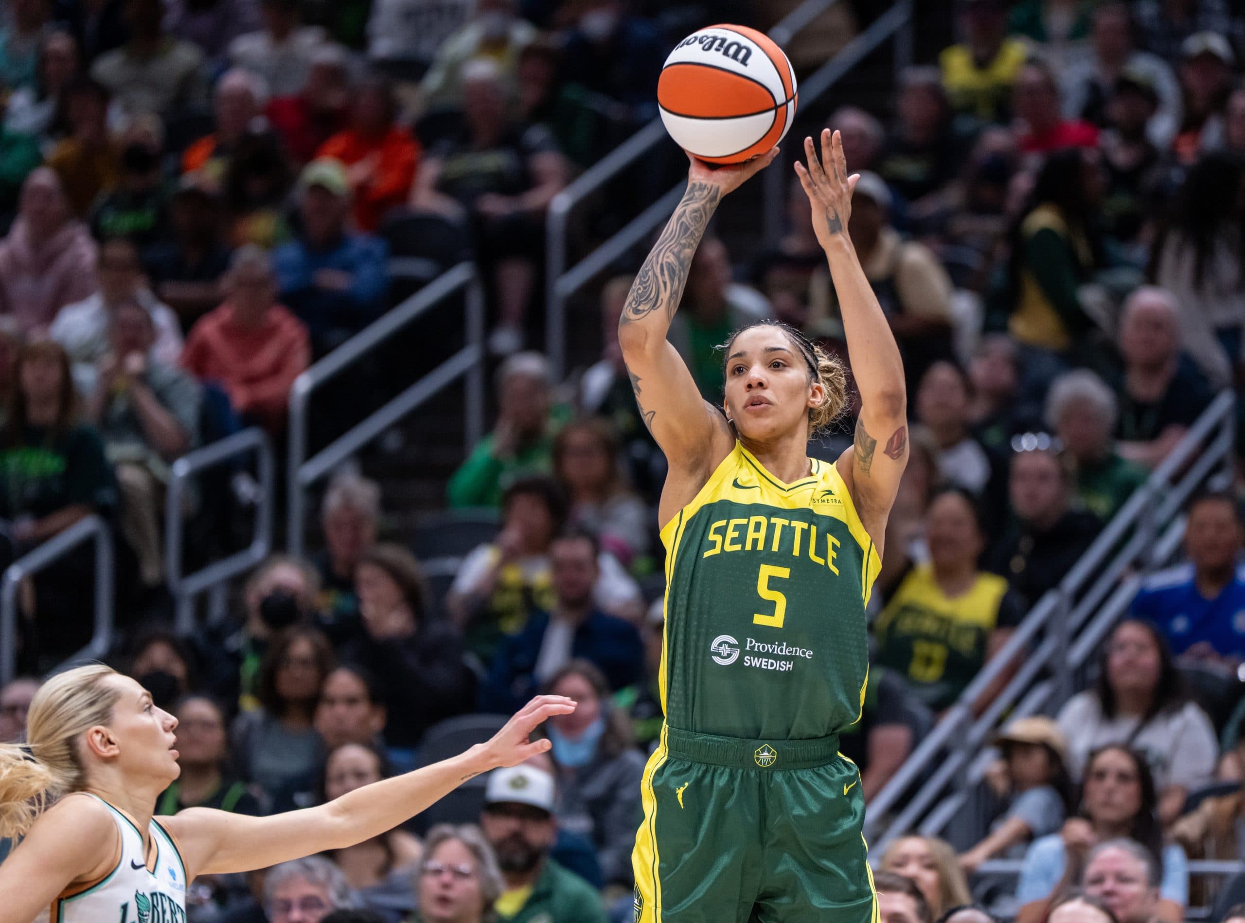 Gabby Williams et Seattle s’offrent New York et Marine Johannès titulaire, Golden State enfonce Connecticut