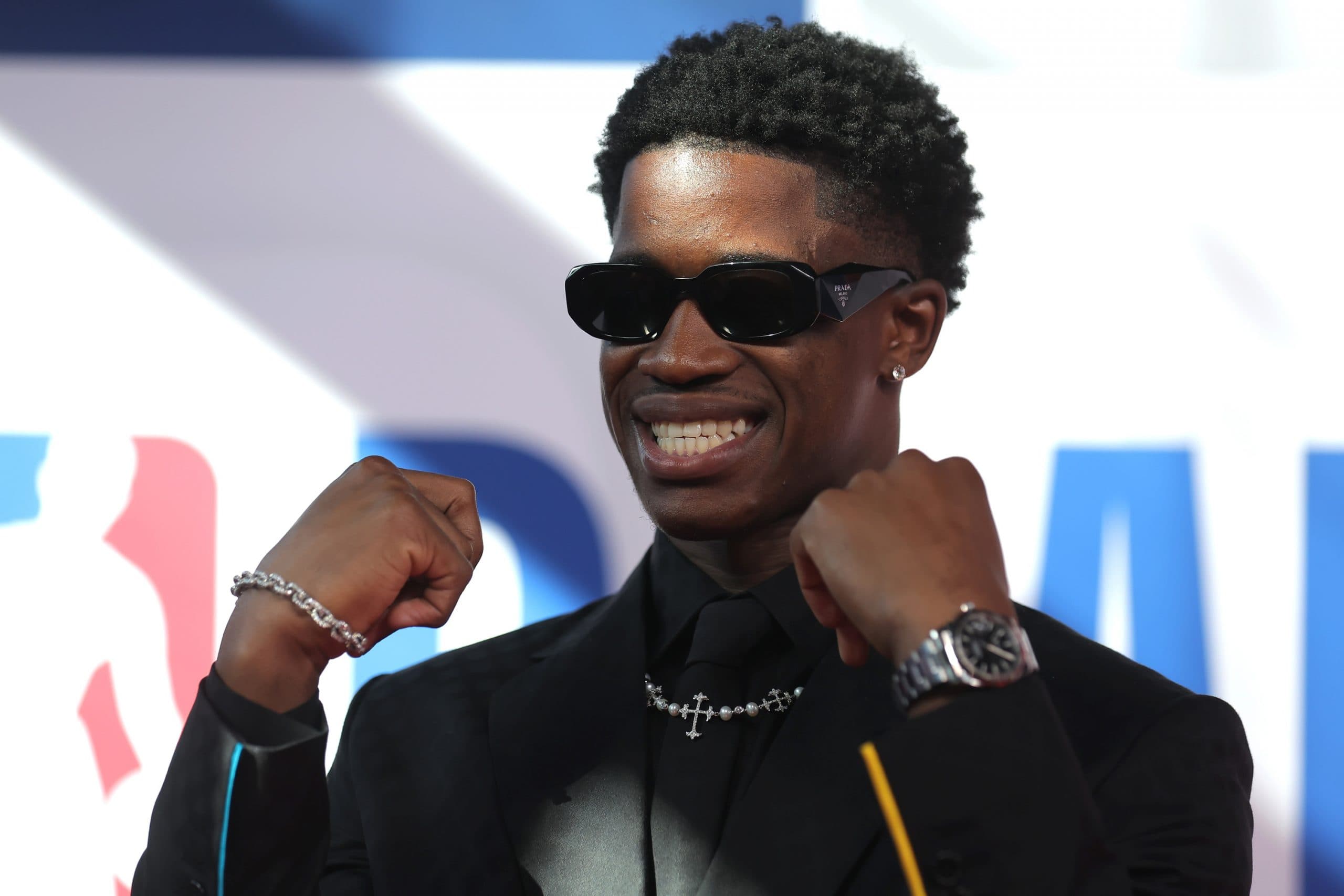 Le 3e choix de la Draft NBA brille lors de ses débuts en Summer League avec Philadelphia