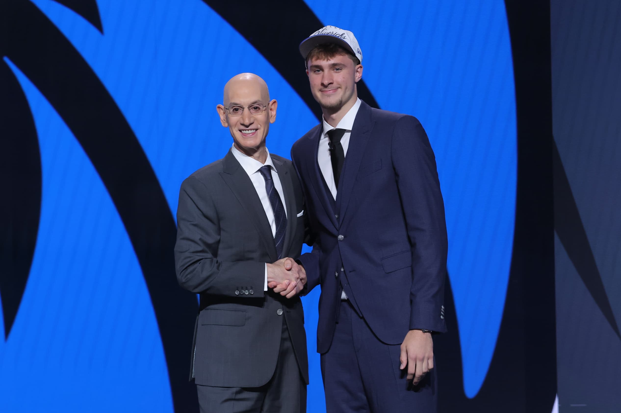 Cooper Flagg rejoint officiellement les Dallas Mavericks en 1er choix la Draft NBA 2025