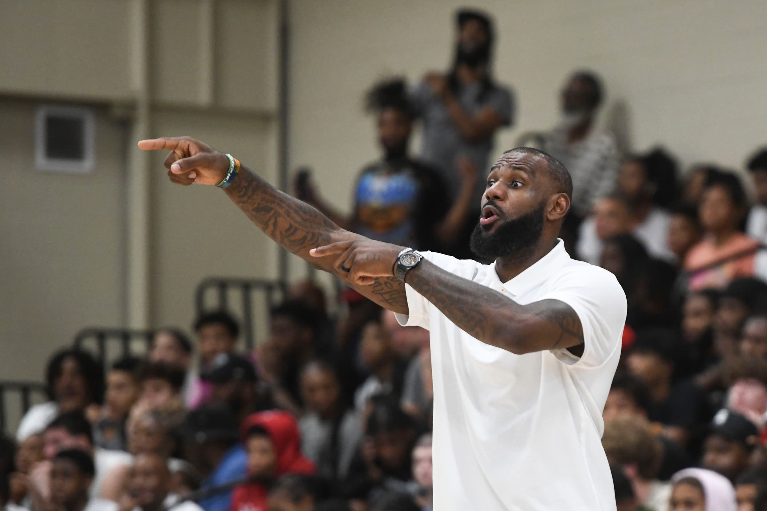 Quatre équipes intéressées par LeBron James !