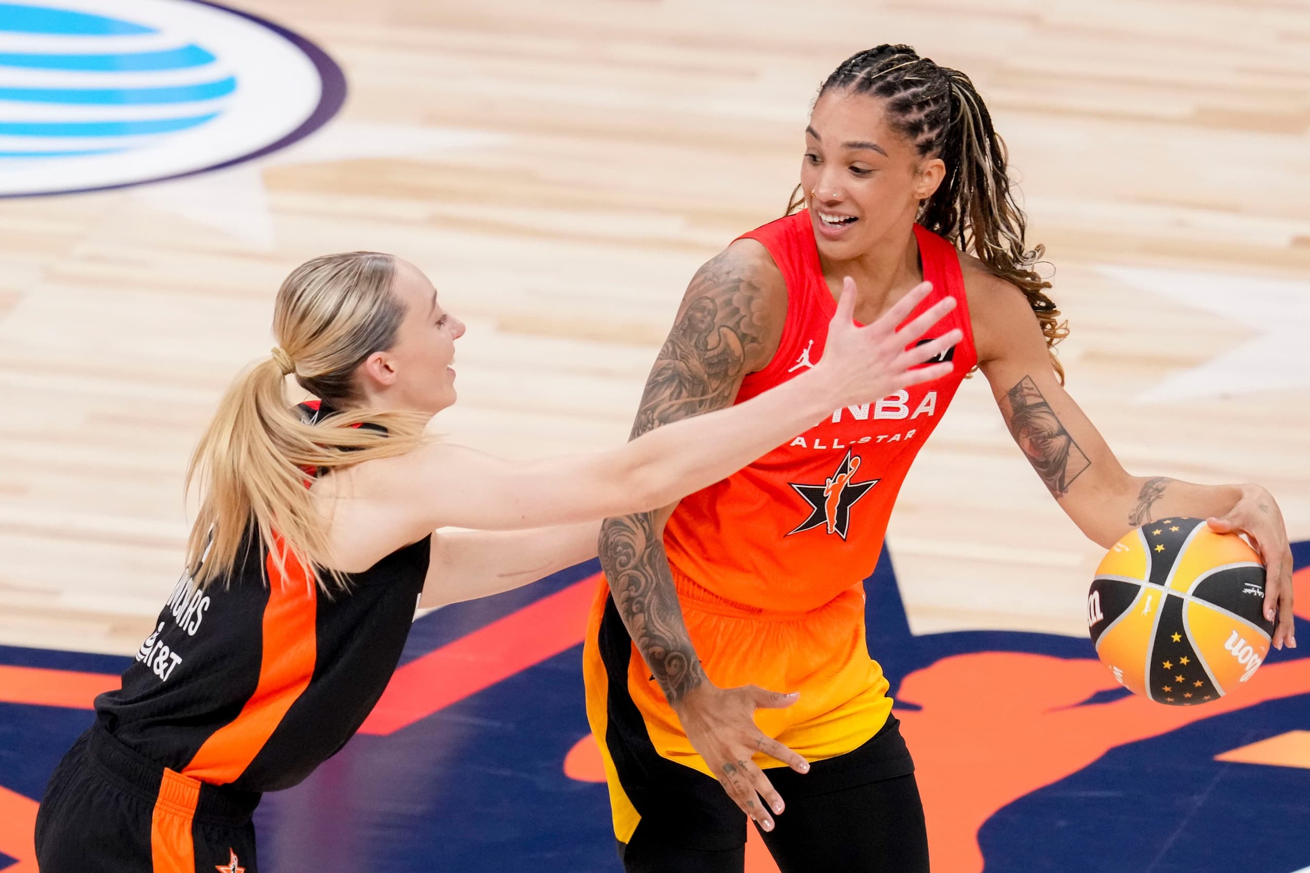 Gabby Williams performe mais chute face à Dallas, Marine Johannès discrète contre Indiana