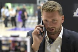 Luka Doncic lors de la conférence de presse des Lakers ce samedi 2 août