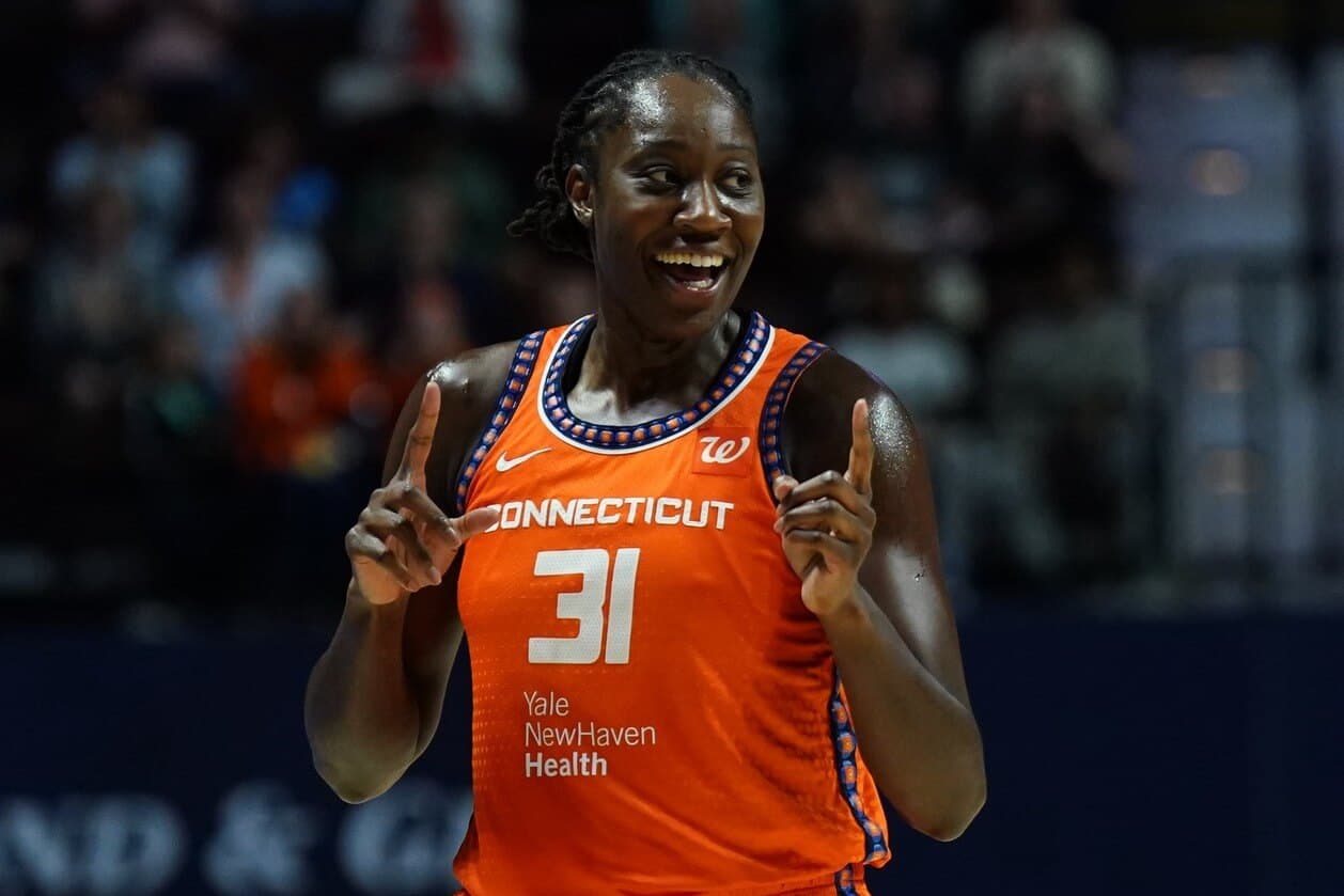 Tina Charles annonce sa retraite : Une légende WNBA tire sa révérence