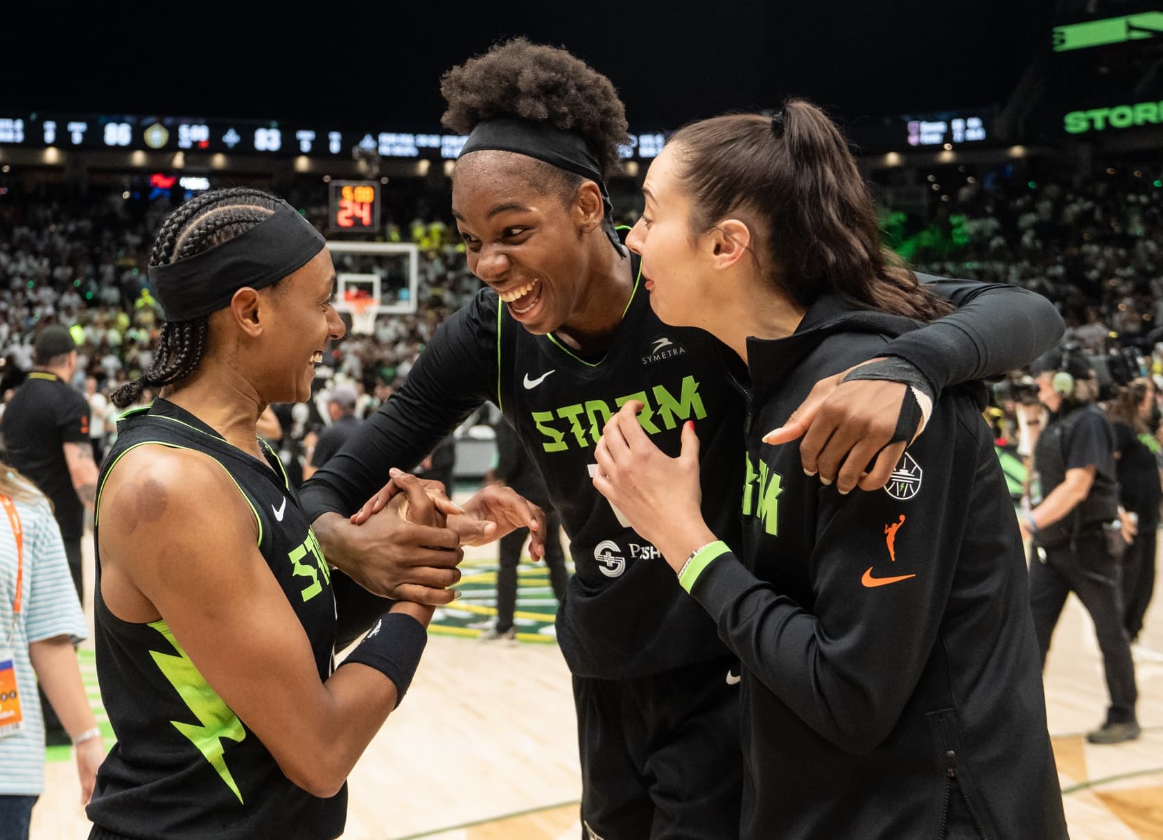 Dominique Malonga sauve la saison de Seattle et rentre un peu plus dans l’histoire de la WNBA !