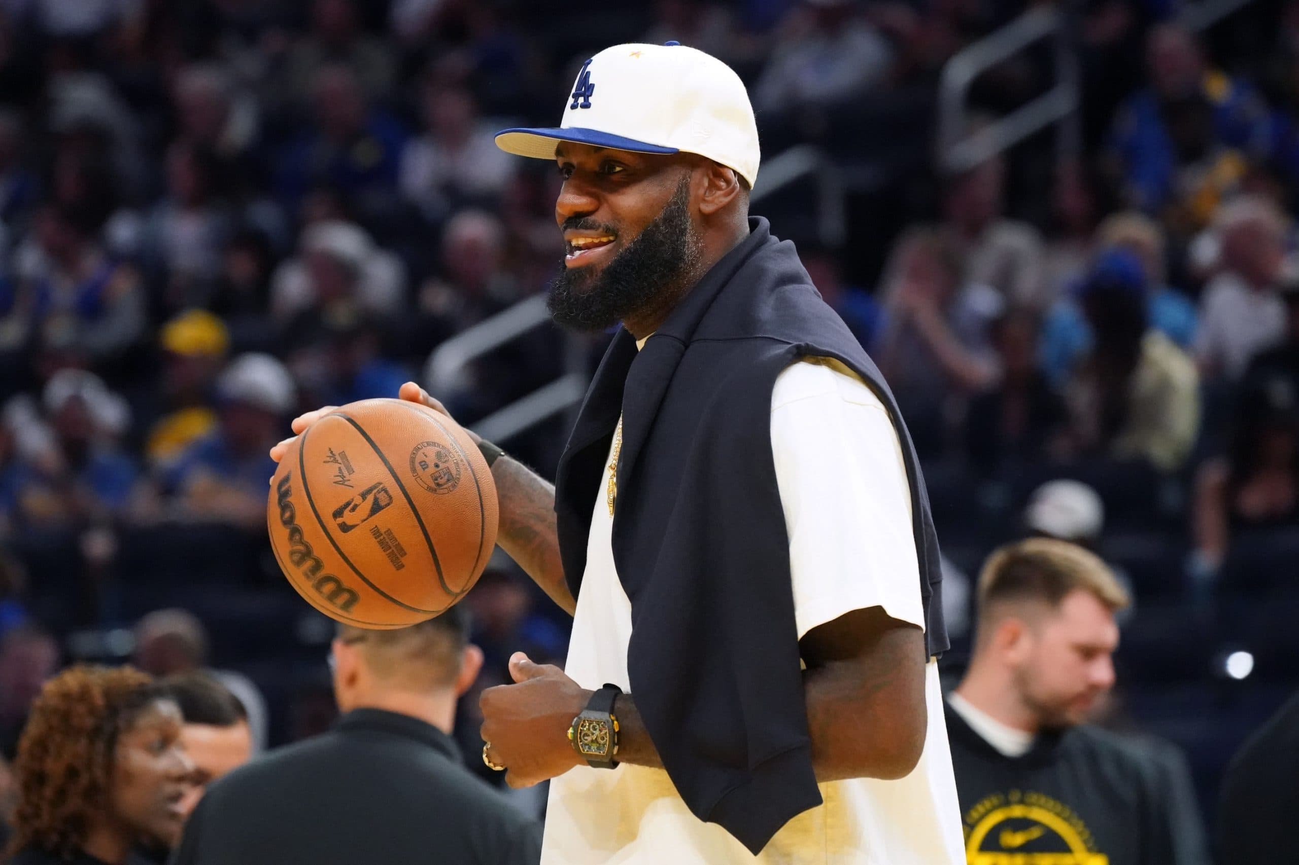 LeBron James accusé de fraude par un fan trahi : il pensait vivre son dernier match… il porte plainte