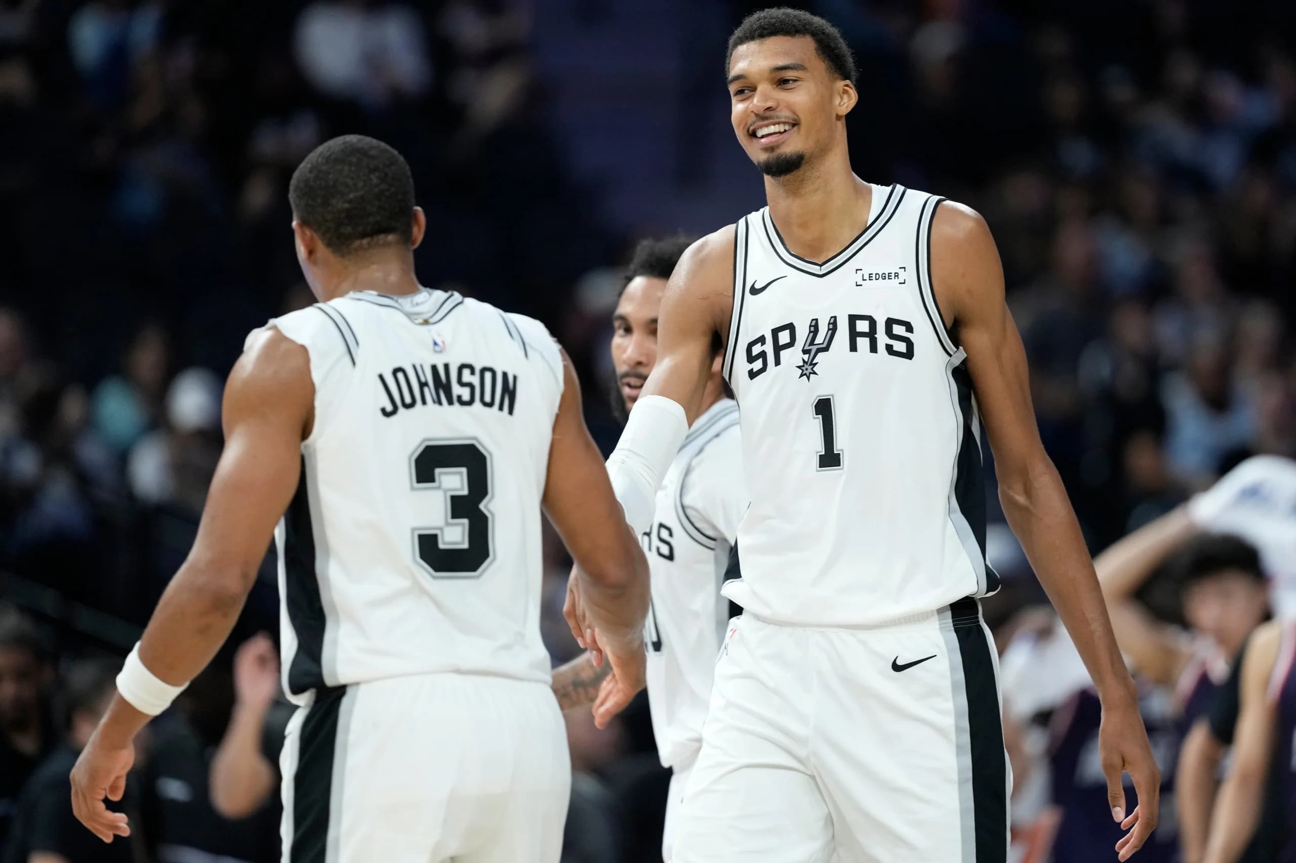 Victor Wembanyama dévoile son entraînement avec Hakeem Olajuwon