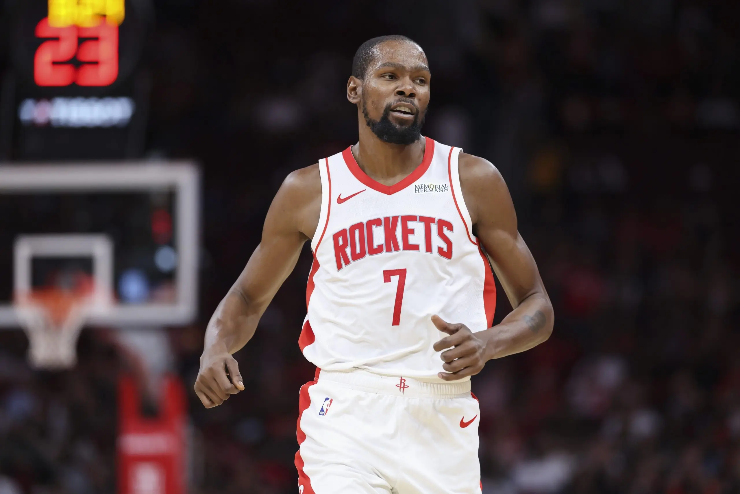 Kevin Durant prolonge aux Rockets et bat le record de gains NBA