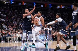 Rudy Gobert en défense sur son ancien coéquipier Karl-Anthony Towns lors de New York - Minnesota