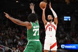 Olivier Sarr en pré-saison NBA contre Boston