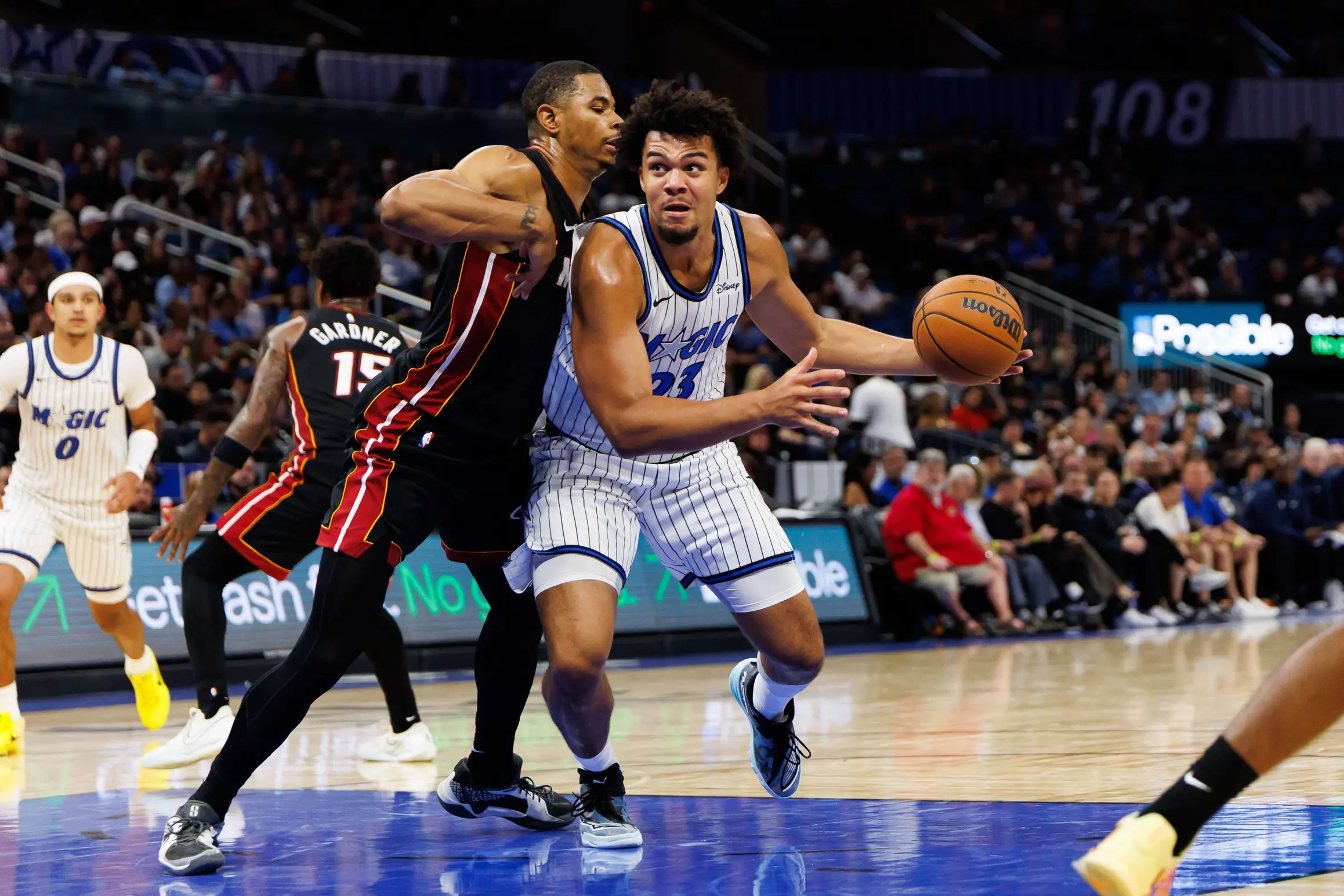 Noah Penda frôle le double-double pour sa première en G-League