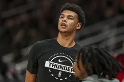 Barré par la concurrence chez le champion en titre, Ousmane Dieng s'est blessé après six minutes sur le parquet face à La Nouvelle Orléans