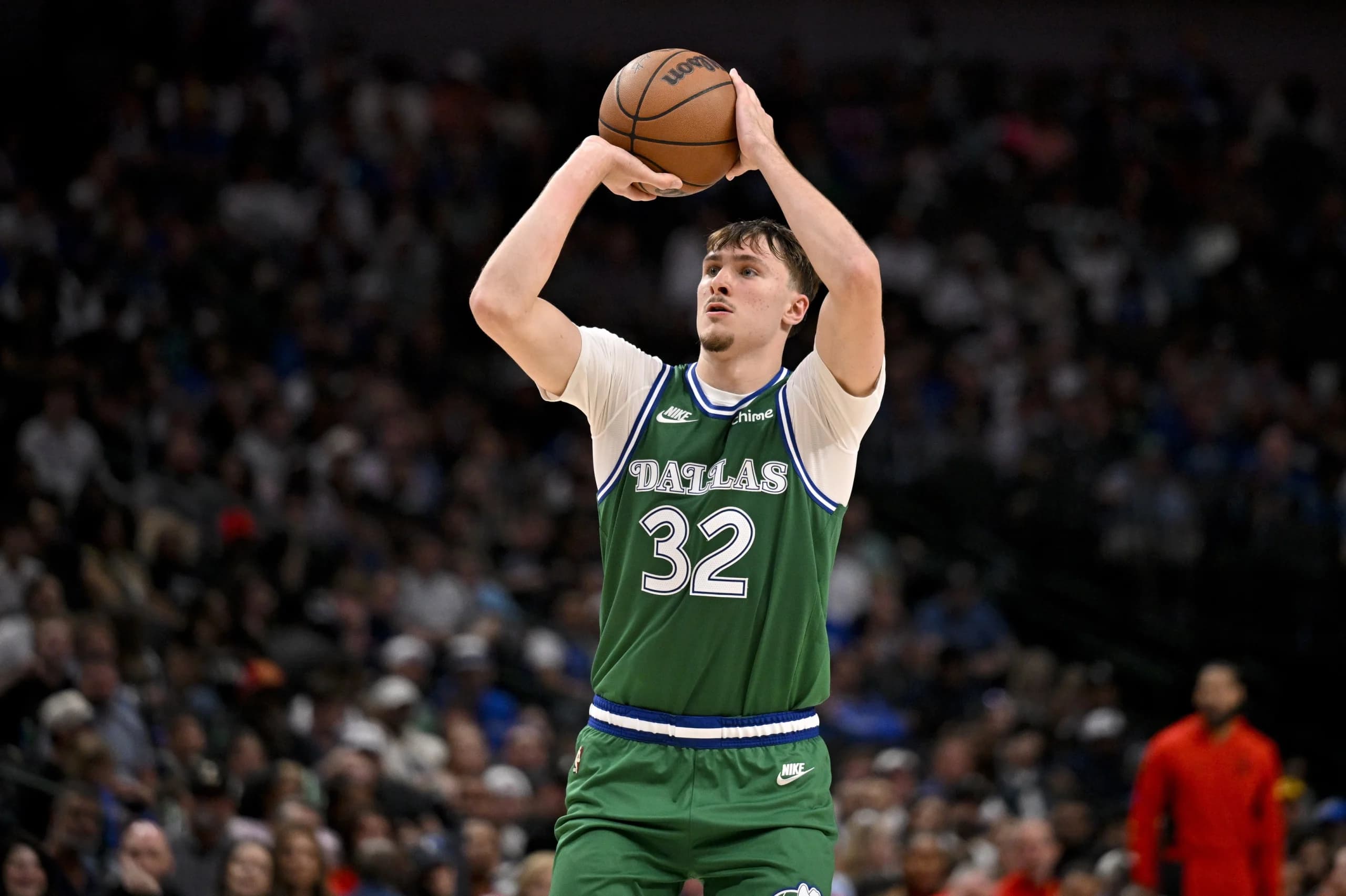 À seulement 18 ans, il signe un match historique et remet les Mavericks sur les rails