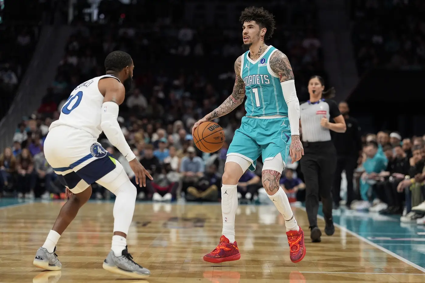 Hornets : Jeff Peterson justifie le transfert de LaMelo Ball aux Wolves