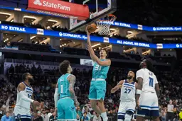 Tidjane Salaün a marqué 10 points pour son retour en NBA