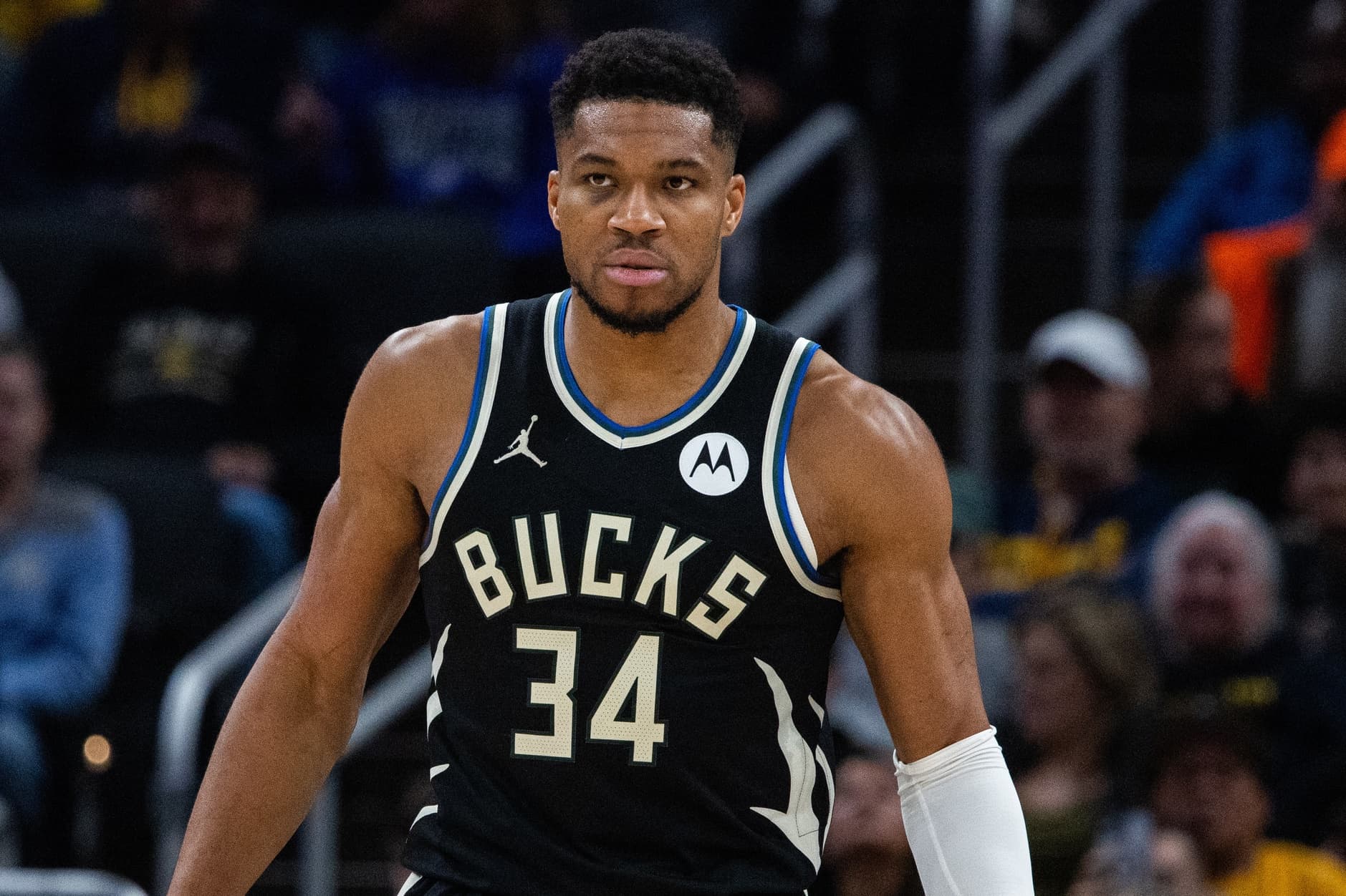 Giannis Antetokounmpo crucifie les Pacers au buzzer : soirée magique à Indianapolis