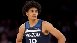 Joan Beringer fait partie des sophomores les plus attendus par Yahoo Sports avec Dylan Harper, après des débuts prometteurs en NBA.