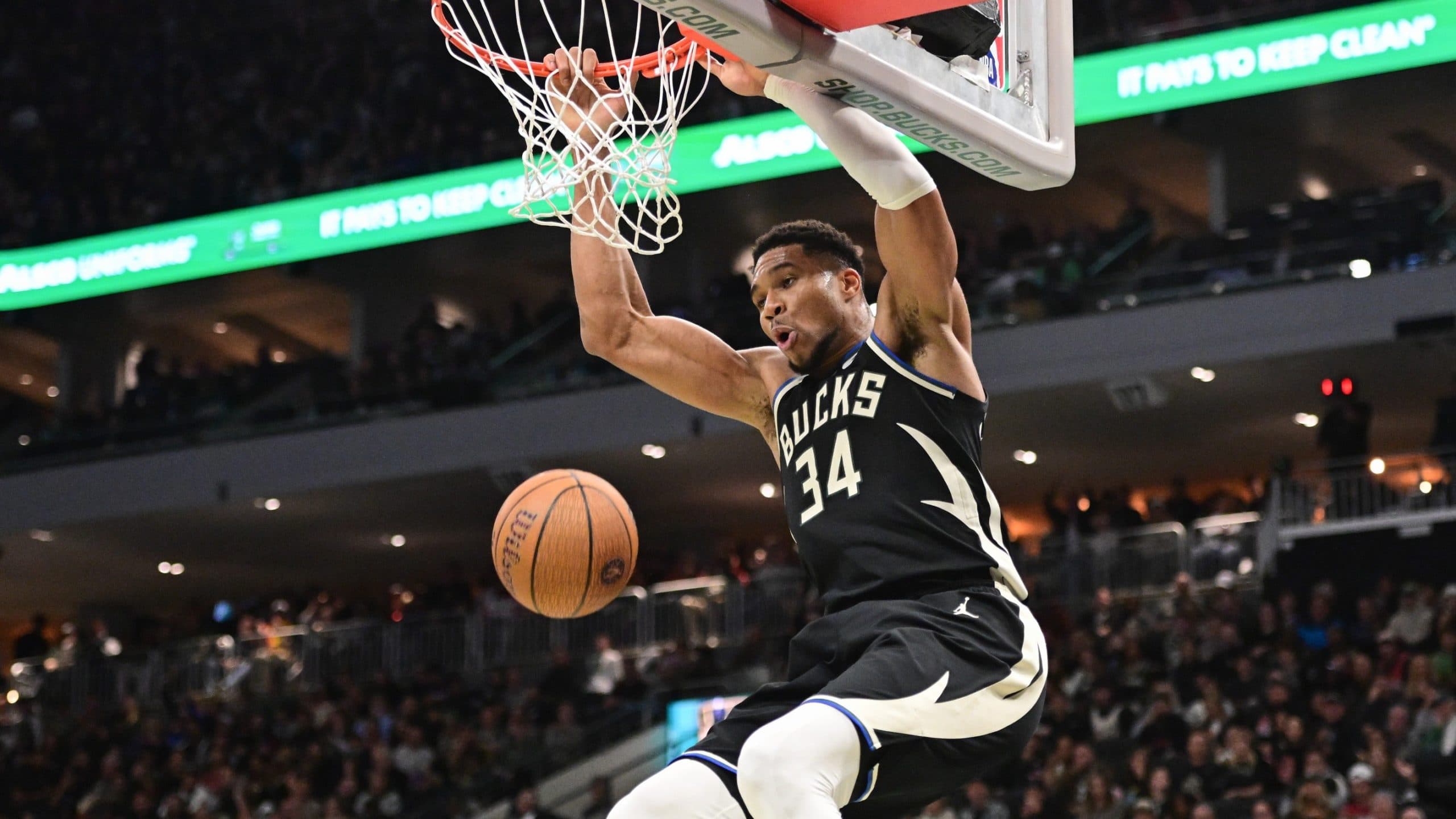 La carrière de Giannis Antetokounmpo résumée en 10 stats folles