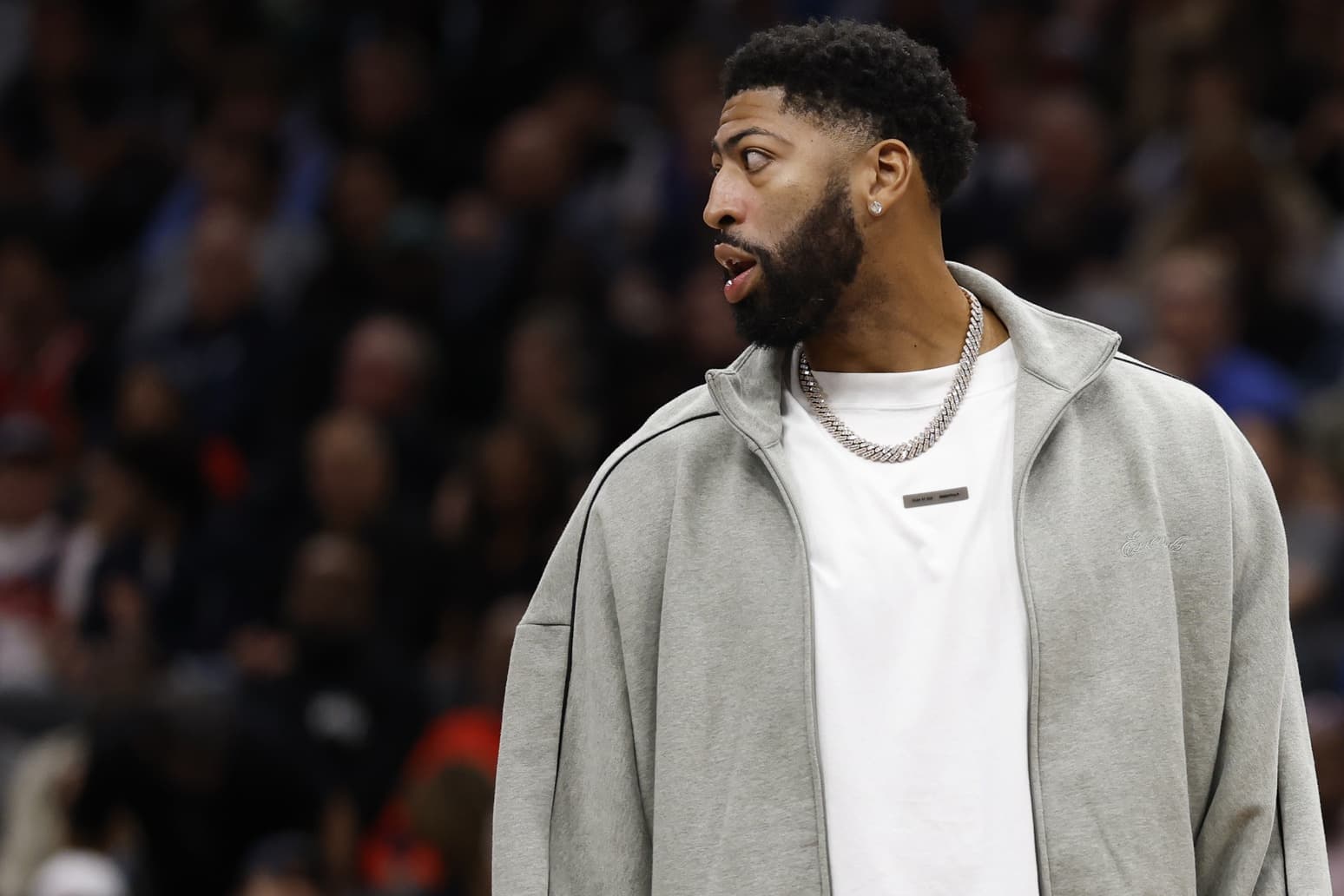 Anthony Davis absent encore 7 à 10 jours minimum chez les Mavericks