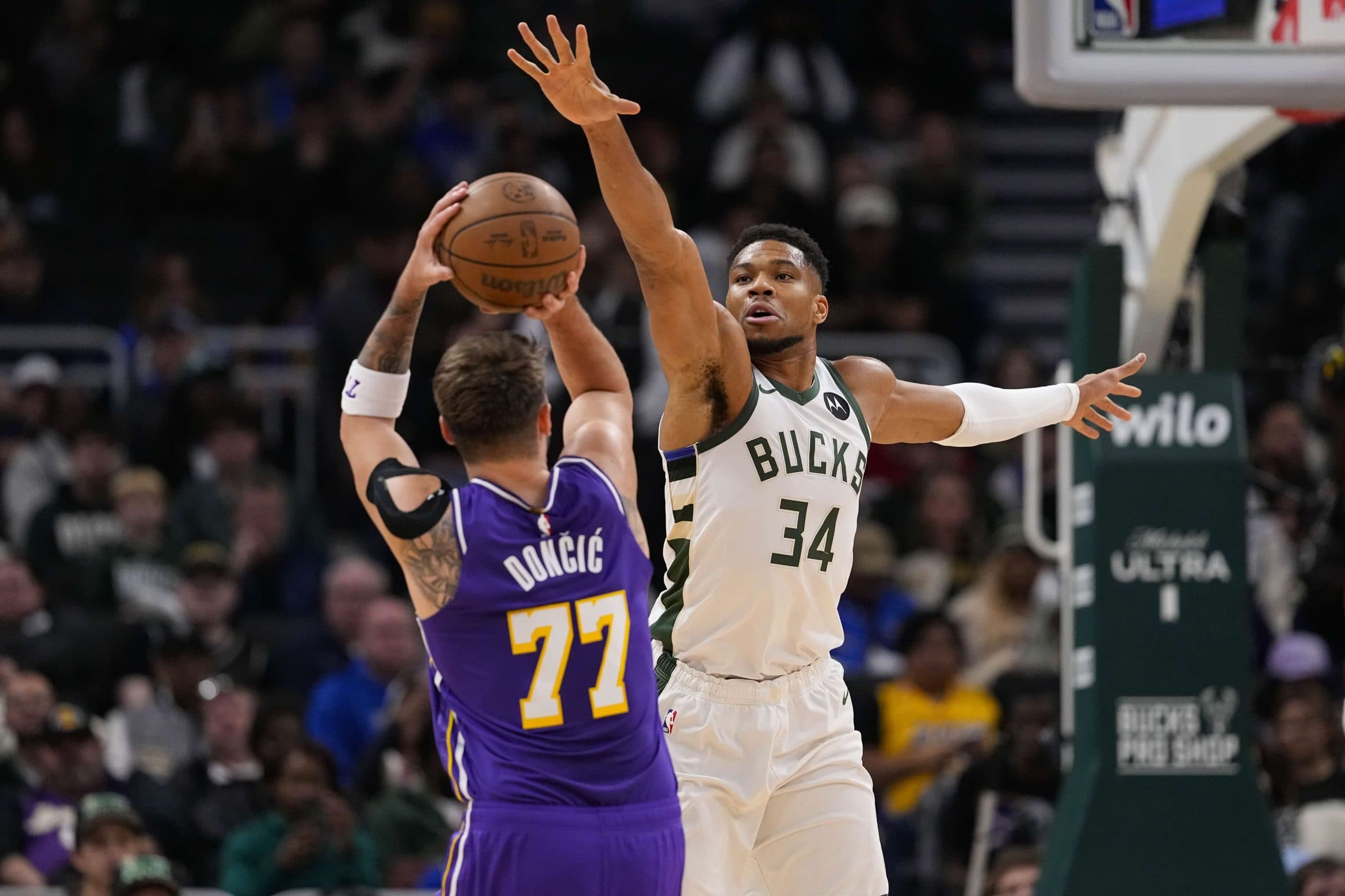 Giannis Antetokounmpo : L’offre des Lakers pour récupérer la star a fuité