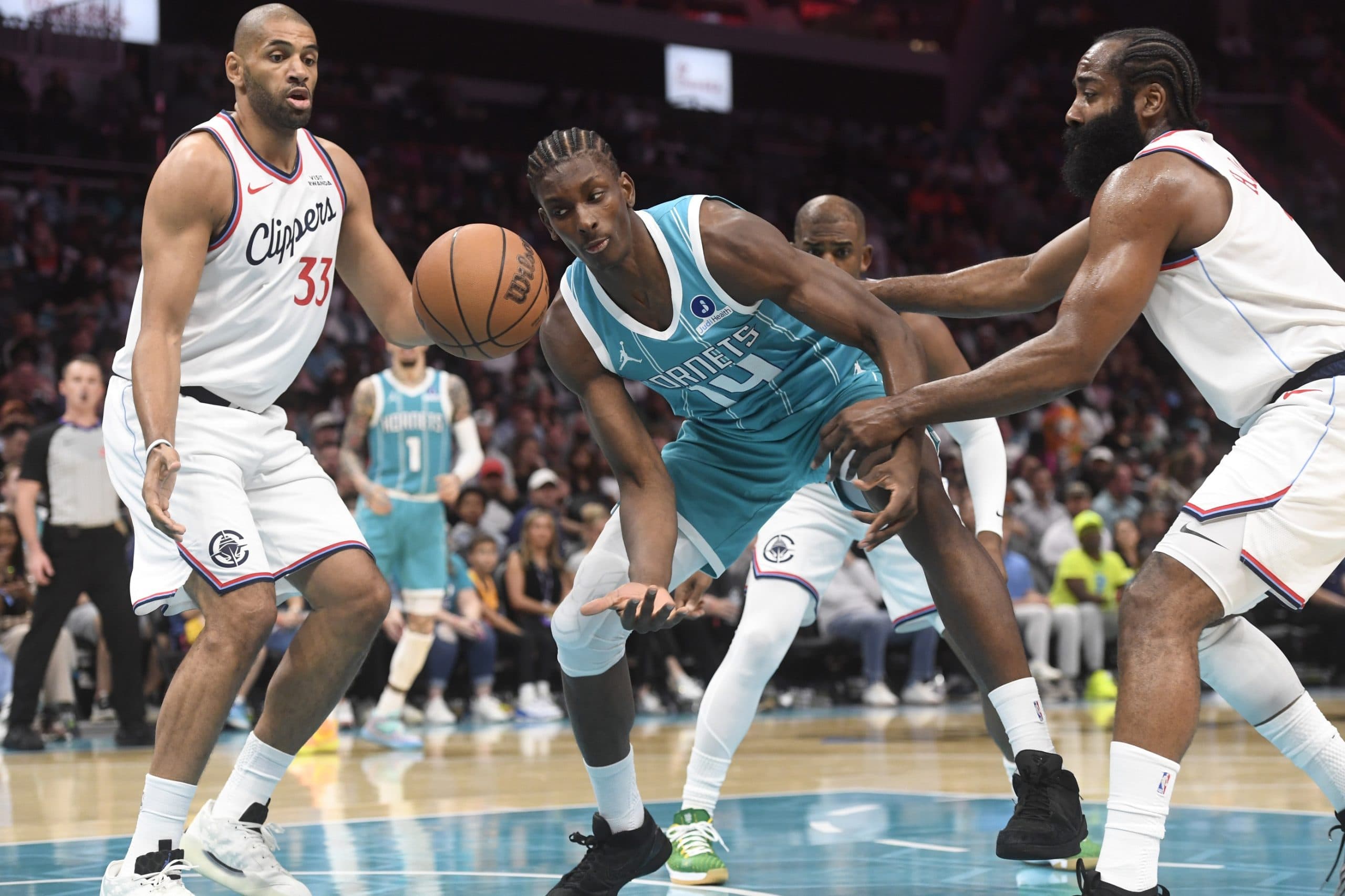 Gobert solide face à Boston, Diabaté précieux pour stopper la série des Raptors