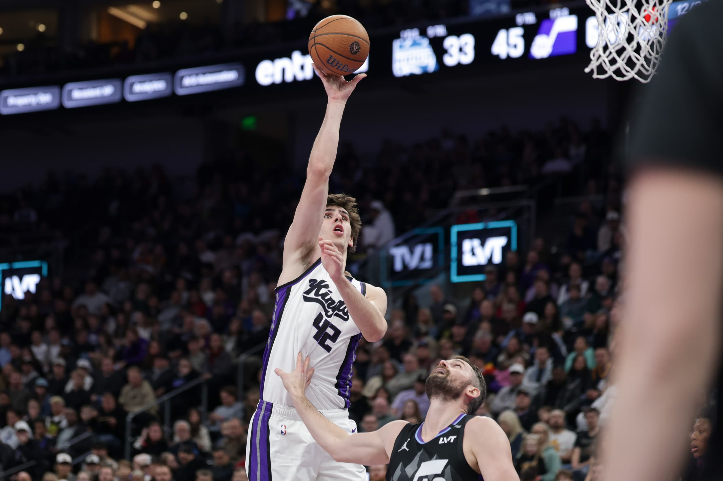 Première titularisation et premier double-double pour Maxime Raynaud avec Sacramento, Rudy Gobert et Zaccharie Risacher discrets mais efficaces dans la victoire
