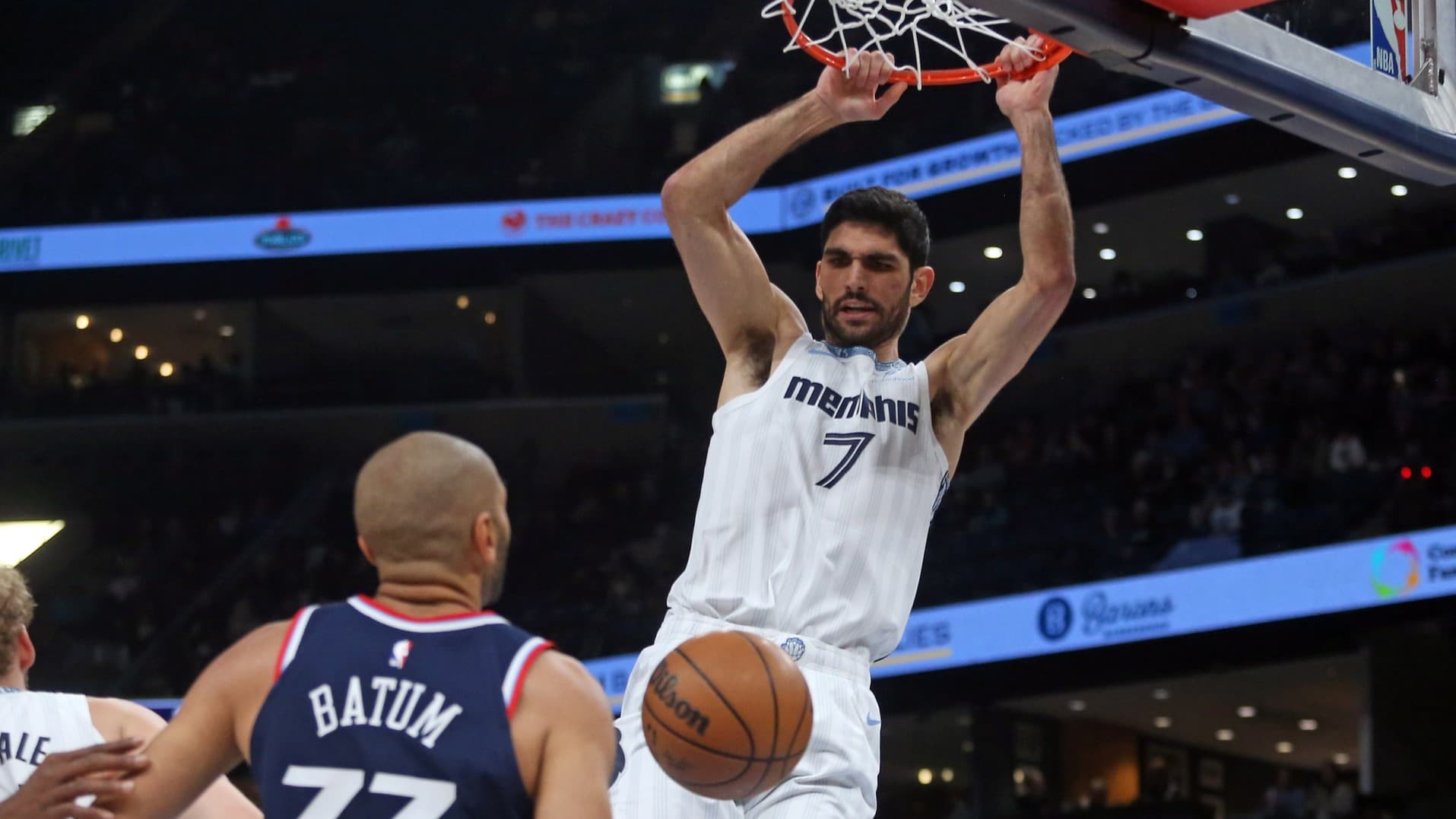 Santi Aldama remplace Marvin Bagley III dans la raquette des Mavs