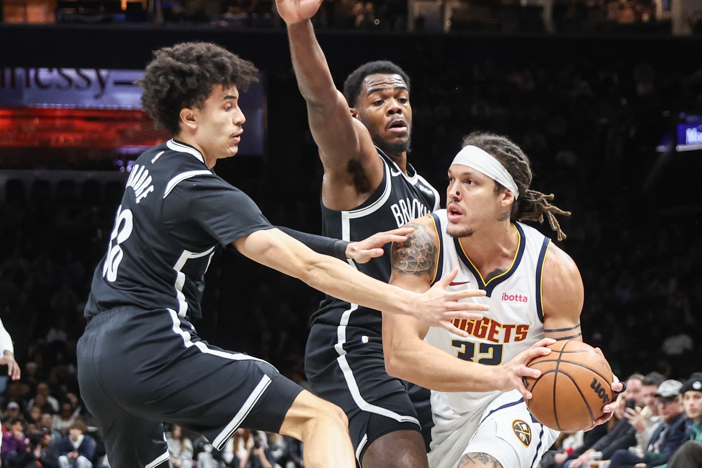 Retour rassurant pour Maxime Raynaud, Nolan Traoré maladroit mais Brooklyn fait plonger Denver