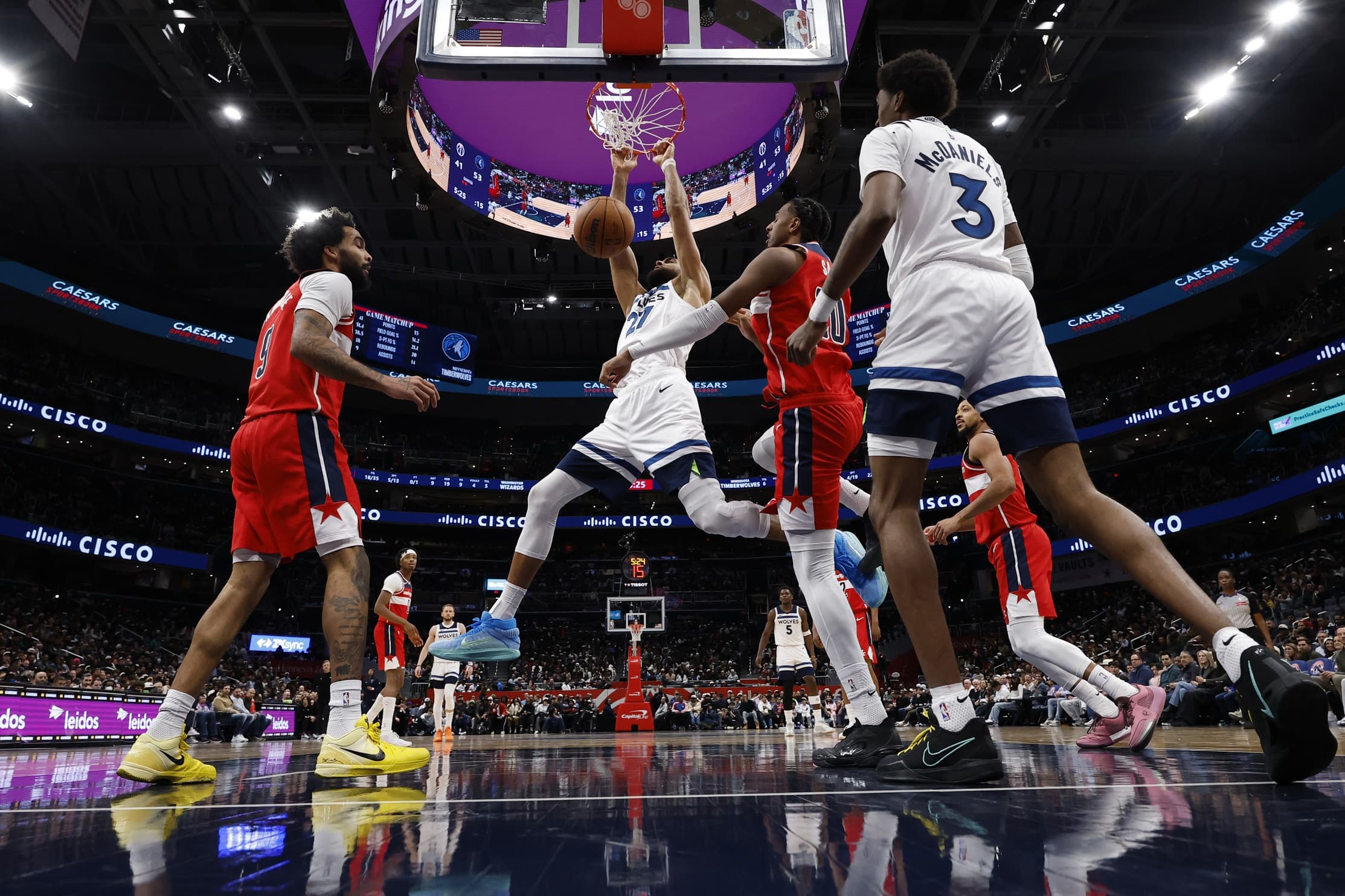 Nouveau double-double pour Rudy Gobert, taille patron face à Alexandre Sarr et Bilal Coulibaly