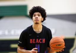 Tyran Stokes, meilleur lycéen du pays, jouera pour les Kansas Jayhawks en NCAA.