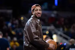 Le joueur de 25 ans découvre à ses dépens l'isolement que peut représenter une rééducation de longue durée.