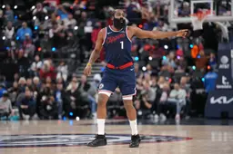 James Harden a dépassé O'Neal grâce à un 3 points face aux Hornets