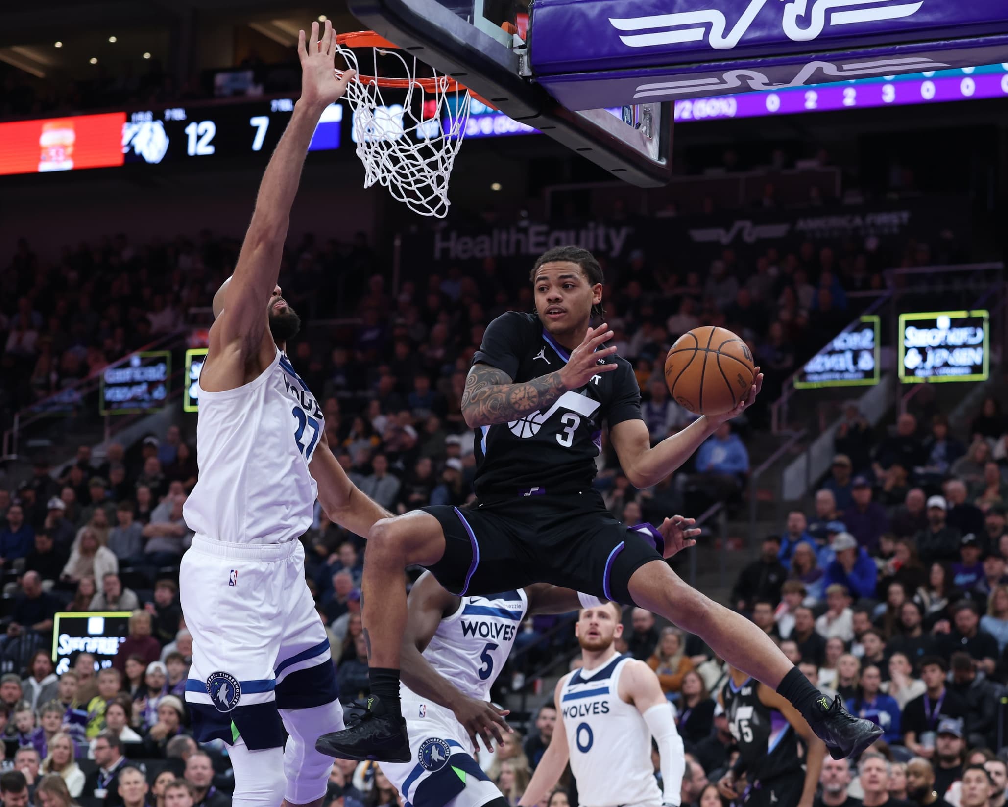 Keyonte George brille avec 43 points face aux Timberwolves