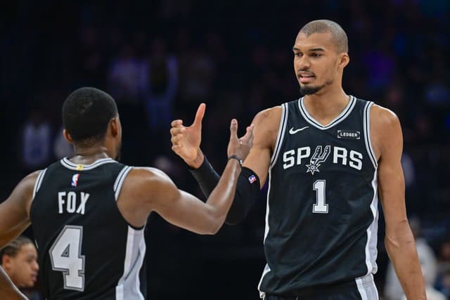 Wembanyama se reprend et mène les Spurs vers une victoire convaincante face au Jazz