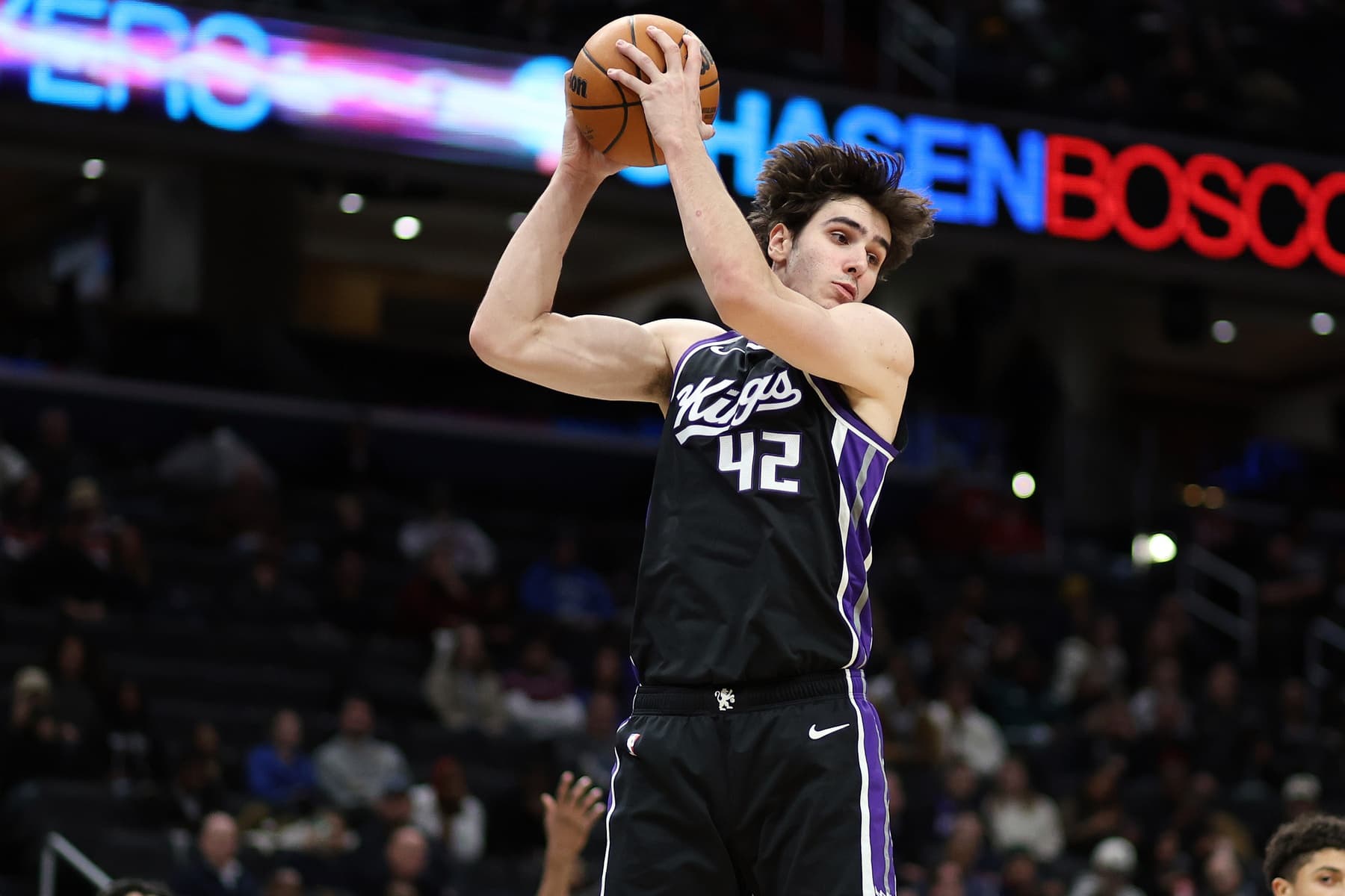 Maxime Raynaud face à une opportunité XXL après l’opération de Domantas Sabonis