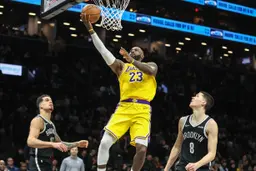 LeBron James et Luka Doncic ont mené la charge avec respectivement 25 et 24 points, dans un match marqué par le retour tant attendu d'Austin Reaves.