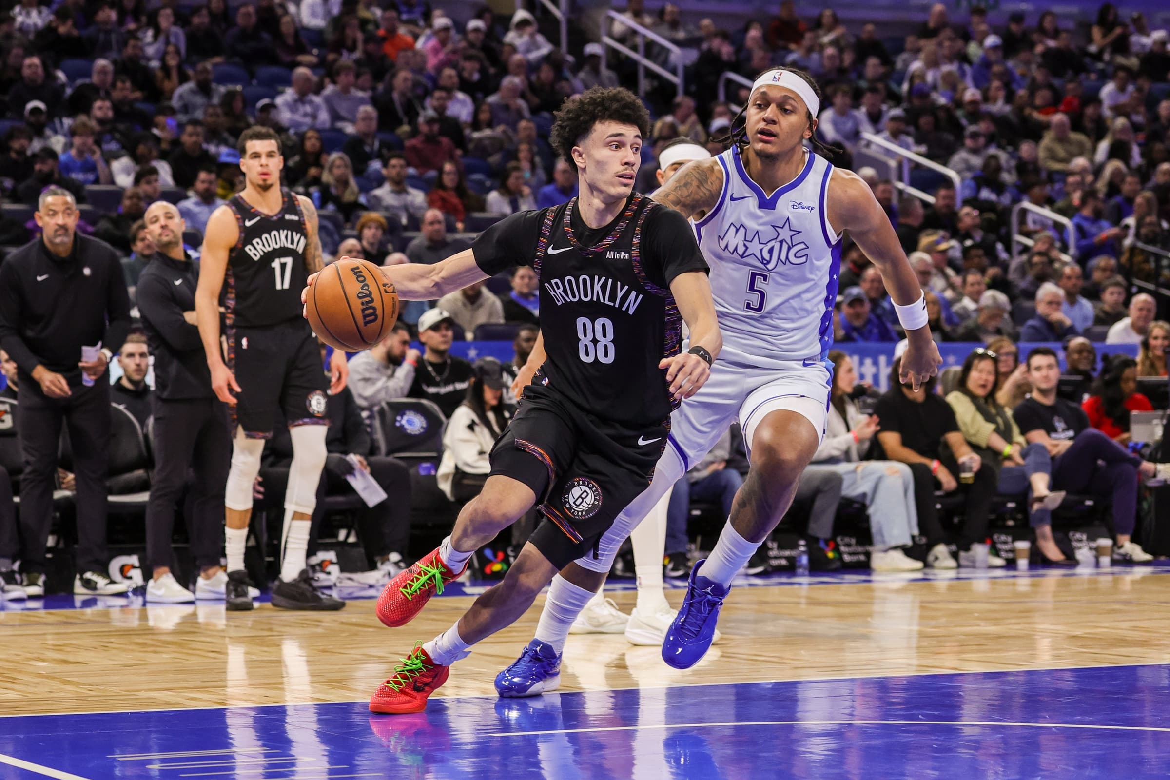 Nolan Traoré égale son record NBA malgré la lourde défaite de Brooklyn à Orlando