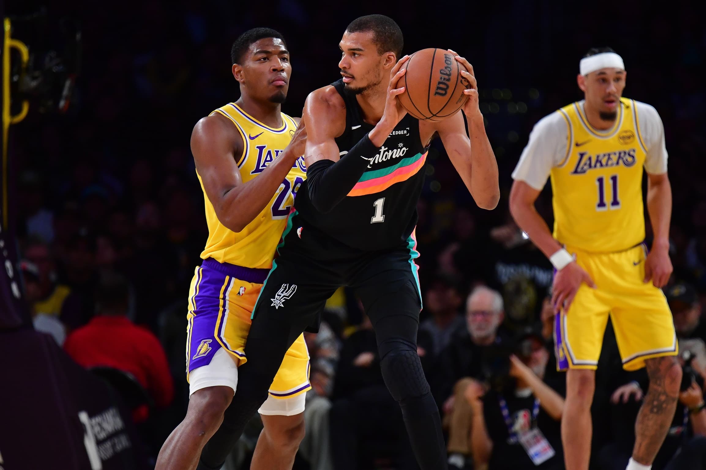 Victor Wembanyama est-il l’un des 5 meilleurs joueurs de NBA ? « Il est littéralement en train de casser la NBA » : First Team débat à son sujet