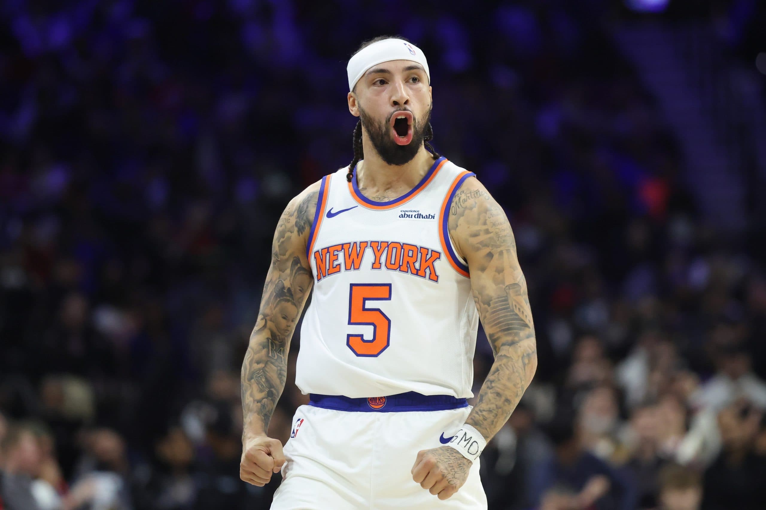 Les Knicks écrasent les 76ers de 49 points grâce à un Alvarado étincelant